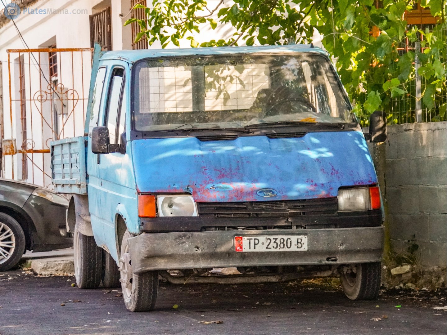 TP 2380 B, Ford Transit 2nd gen Double Cab, 1986–2003