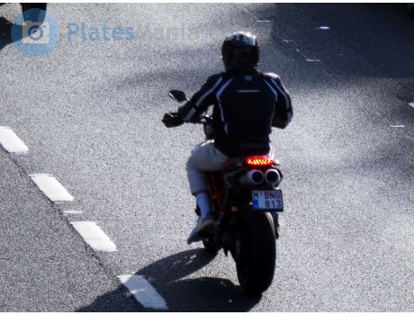 M-BNG-813, Ducati Hypermotard