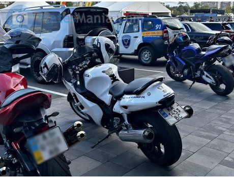 KA 1453 BC, Suzuki GSX Series