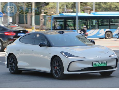 京A·CS5996, IM (Zhiji) L6