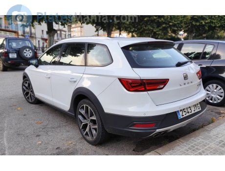 2543 JYG, SEAT León