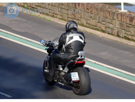 SU TM 68 (03/11), Triumph Motorcycles Rocket