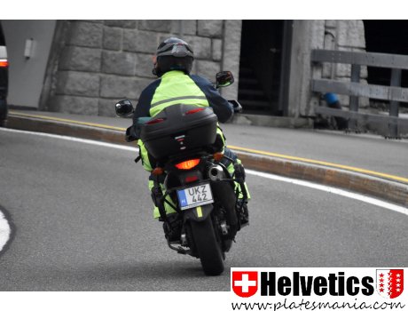 UKZ-442, Suzuki V-Strom