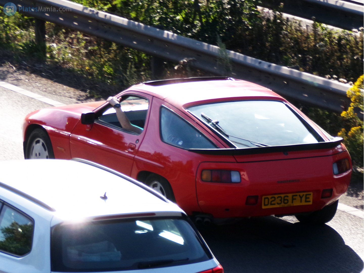 D236FYE, Porsche 928 1st gen (942), 1977–1986