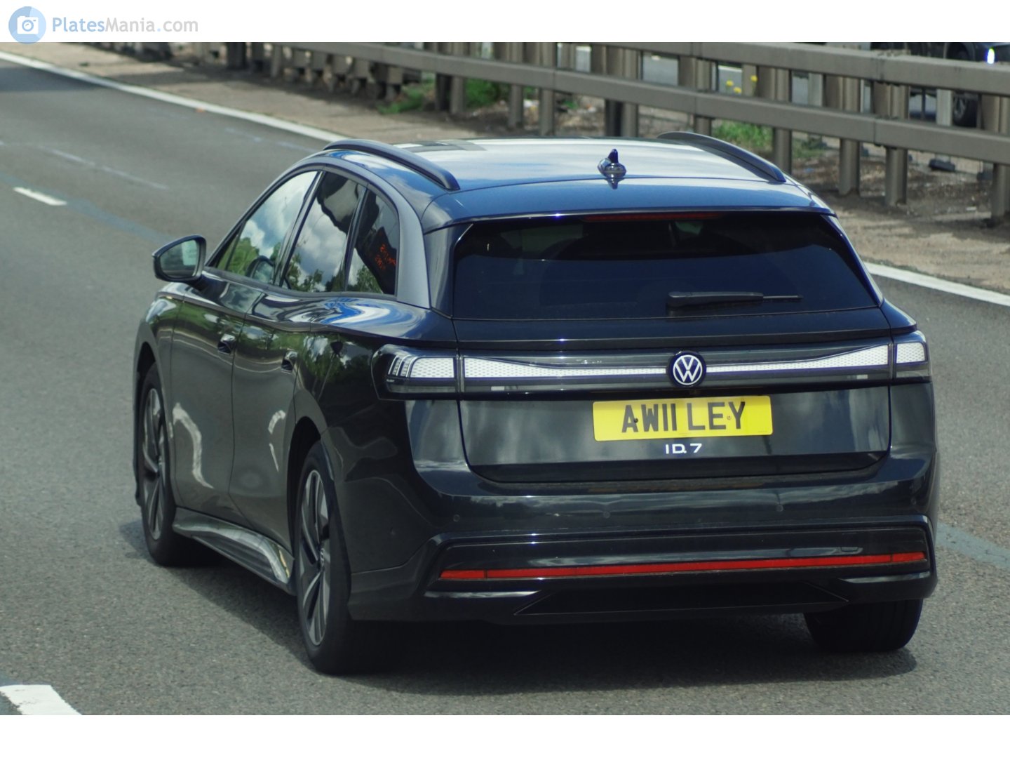 AW11LEY, Volkswagen ID.7 1st gen Tourer (ED), 2024–