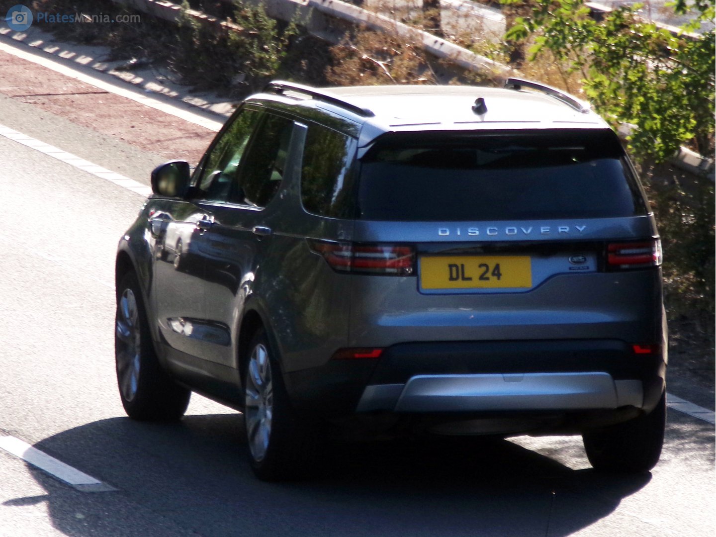 DL24, Land Rover Discovery 5th gen (L462), 2017–