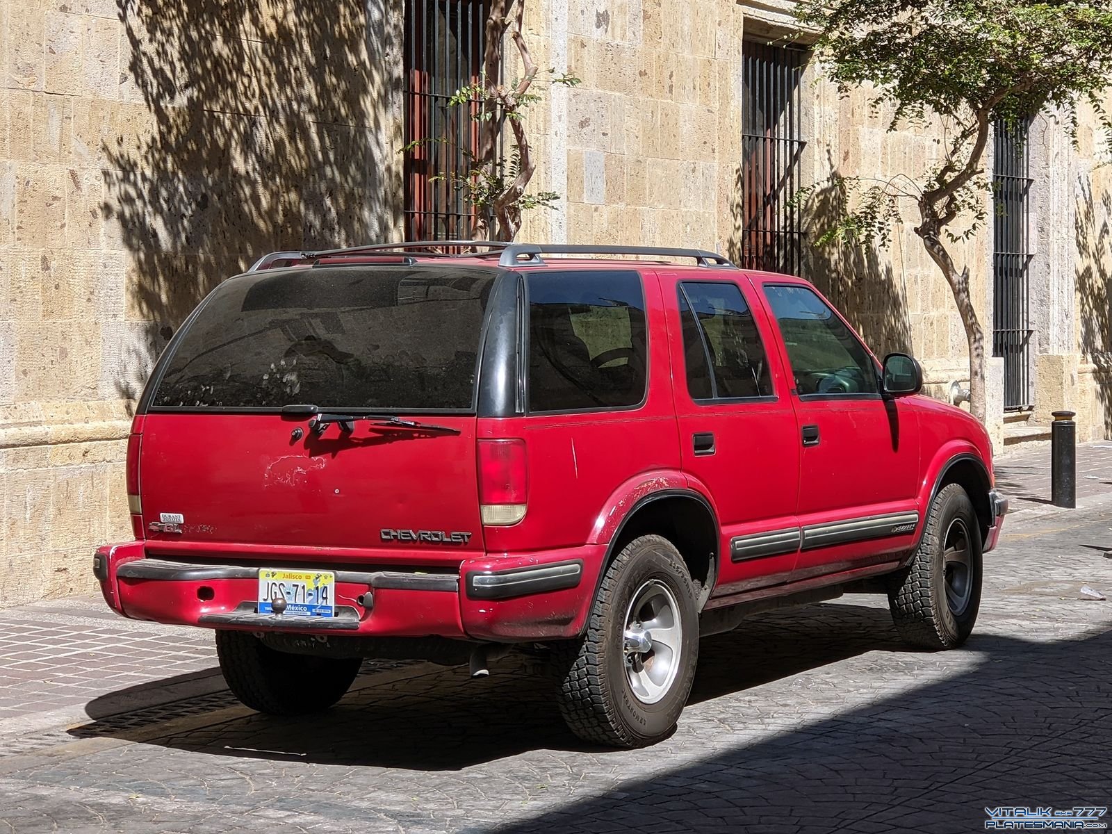 JGS-71-14, Chevrolet Blazer 2nd gen S-10 Blazer 5-door SUV (GMT330), 1994–2005