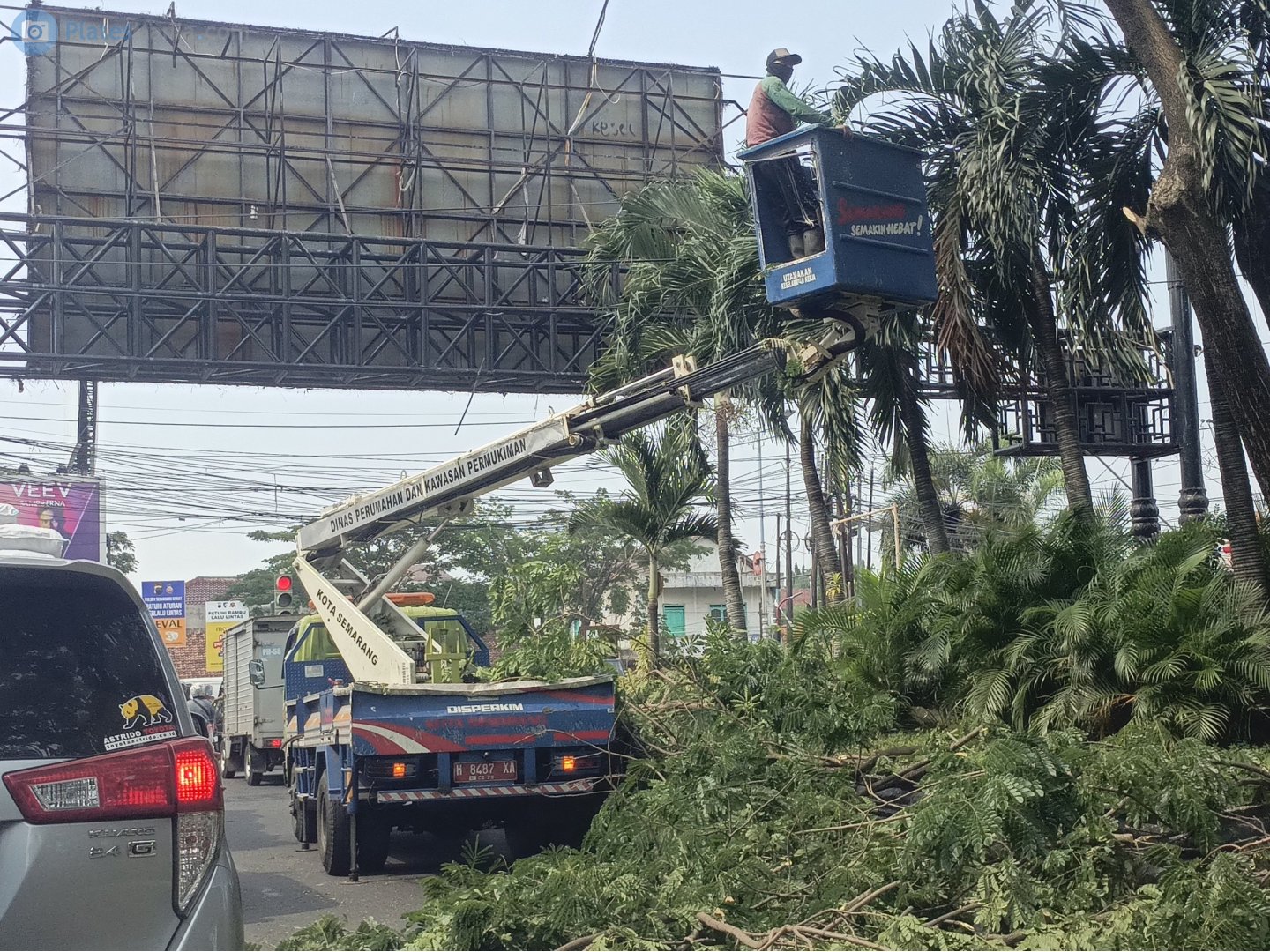 H 8487 XA, Hino Dutro 