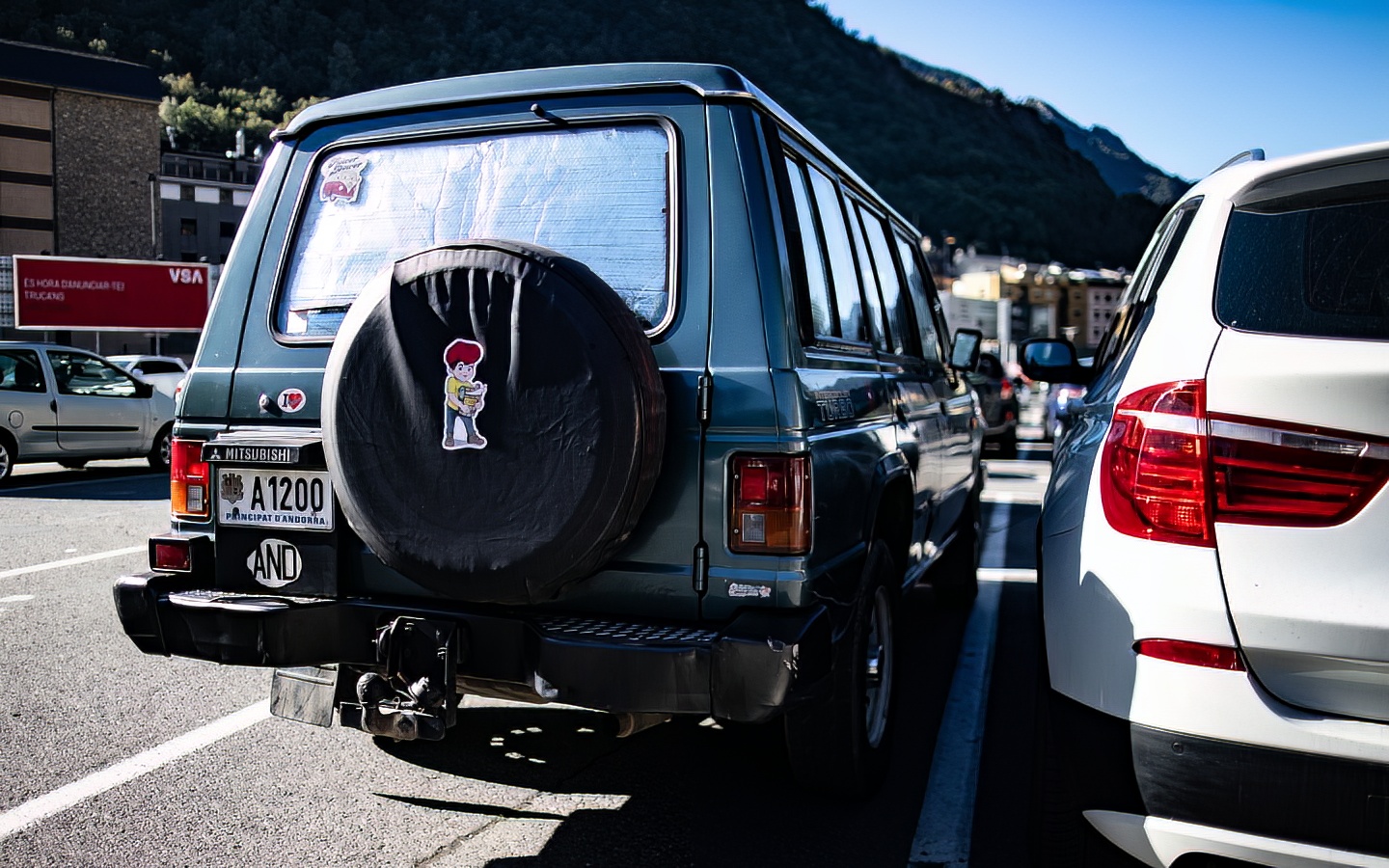 A 1200, Mitsubishi Montero 1st gen 5-door SUV (L040/N*), 1982–1991