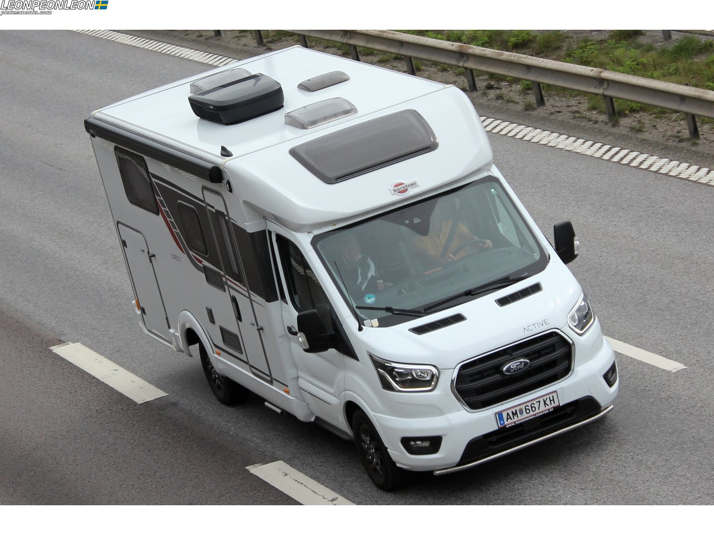 AM 667 KH, Bürstner Active 