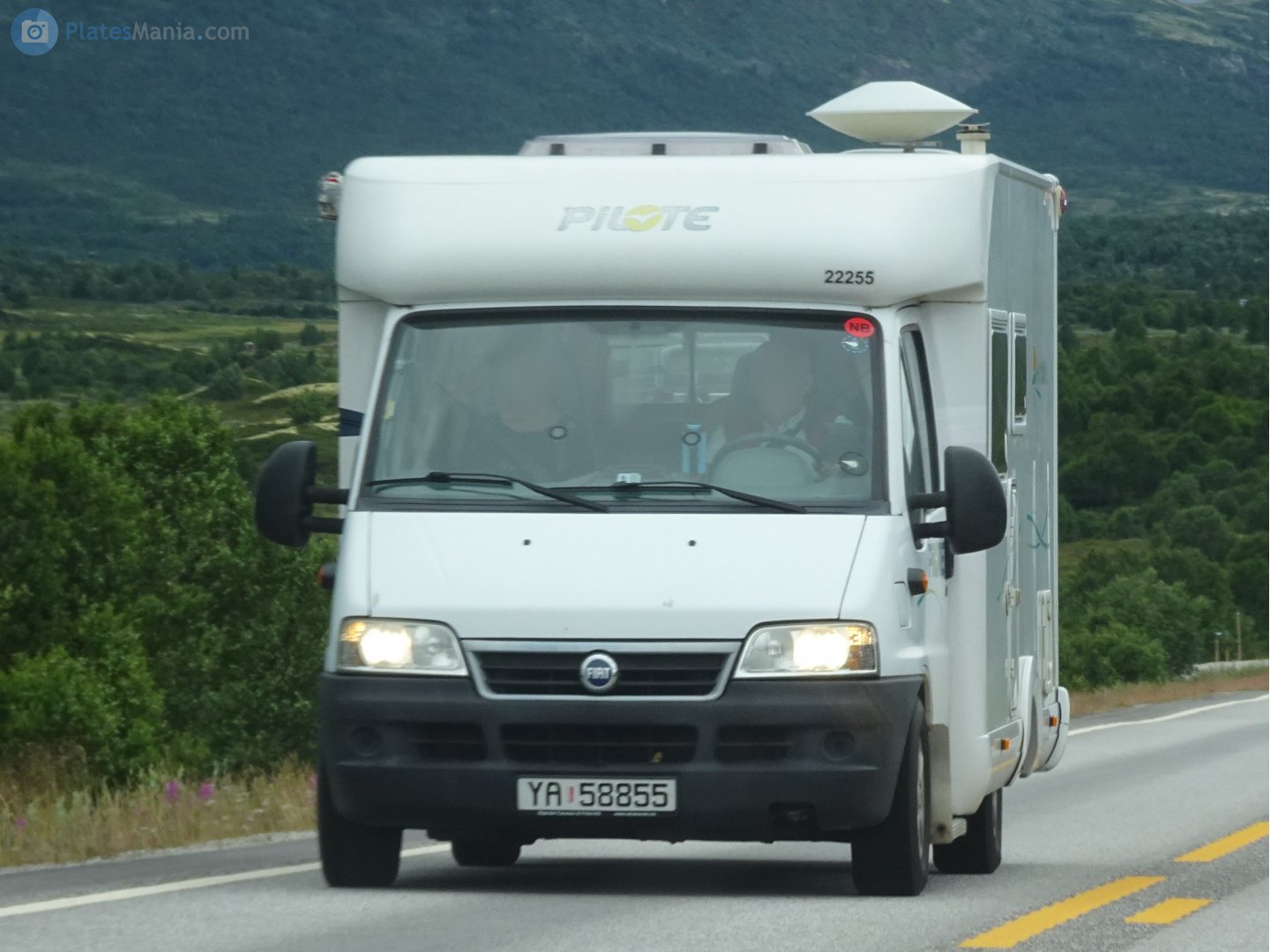 YA 58855, Pilote P-Series 