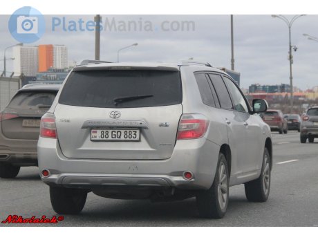 88 GQ 883, Toyota Highlander