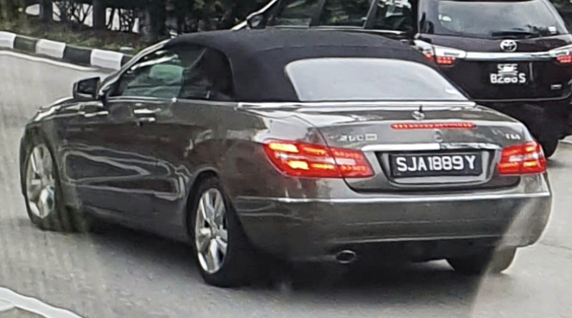 SJA 1889 Y, Mercedes-Benz E-Klasse 4th gen Cabriolet (A207), 2010–2012
