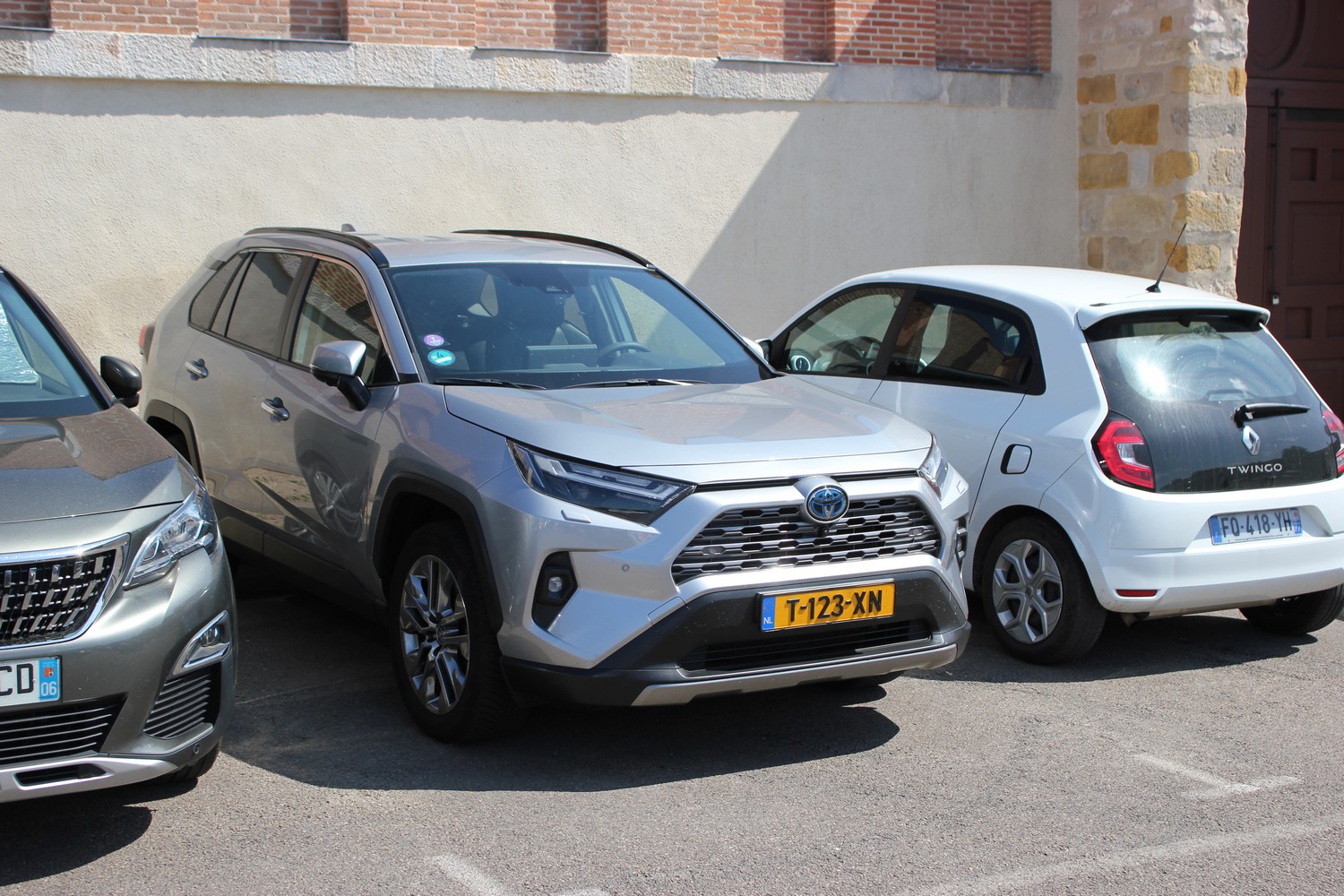T-123-XN, Toyota RAV4 5th gen (XA50), 2018–