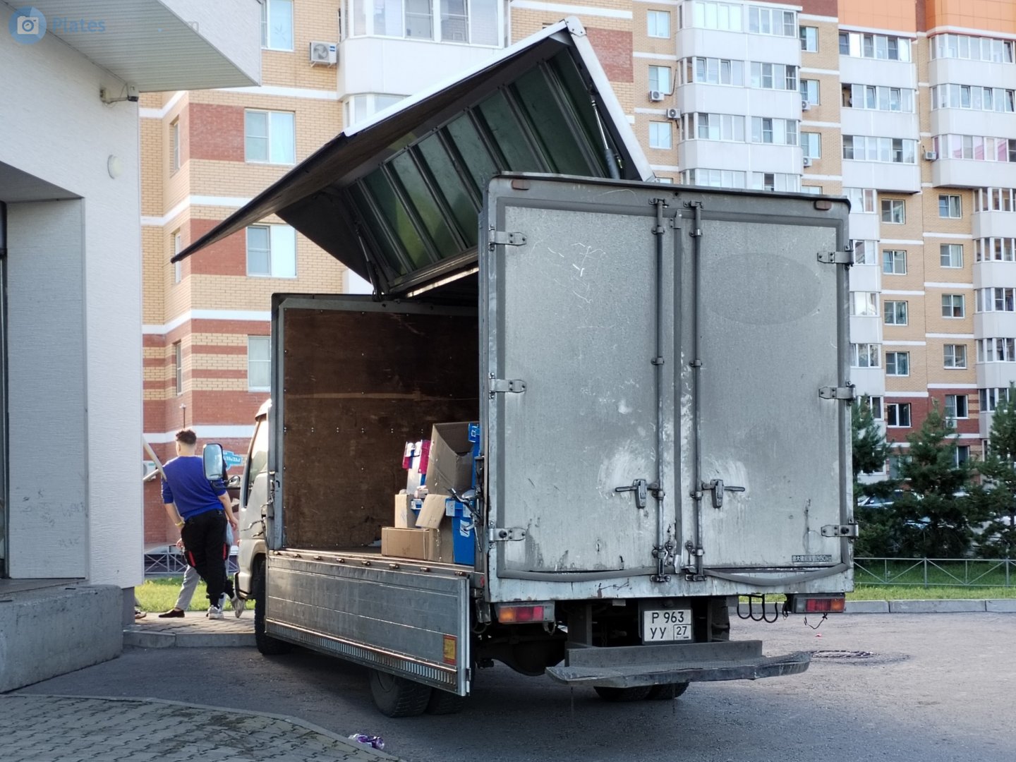 р 963 уу 27, Isuzu Elf 5th gen, facelift, 2004–2006