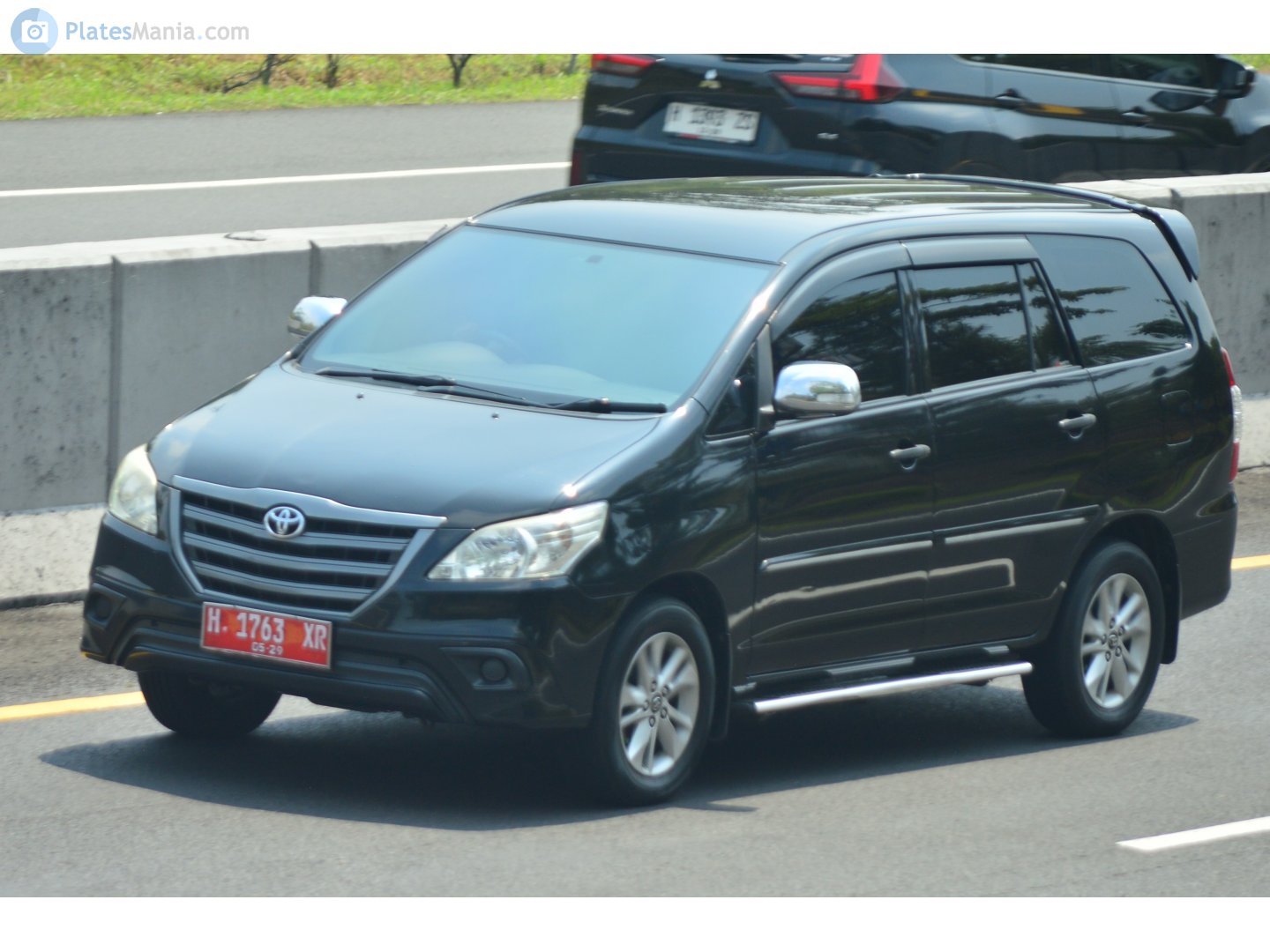 H 1763 XR, Toyota Innova 1st gen Kijang Innova (AN40), 3rd facelift, 2013–2015