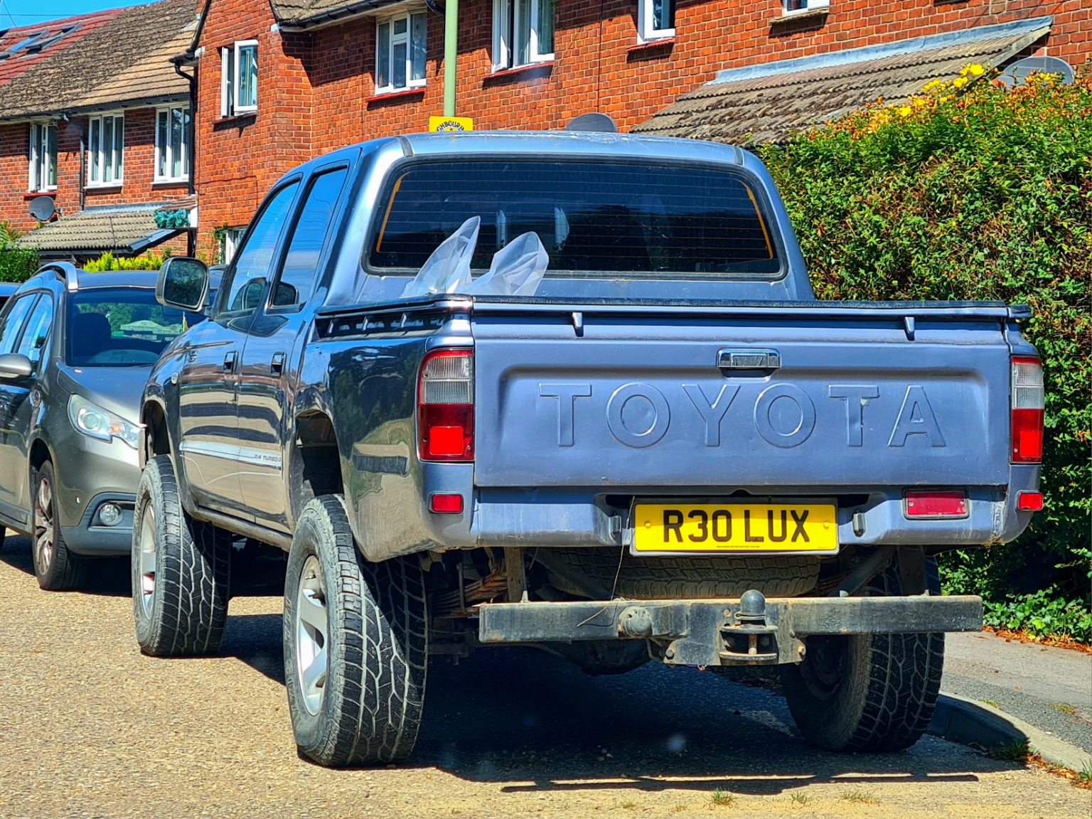 R30LUX, Toyota Hilux 6th gen (N140/N150/N160/N170), 1997–2005