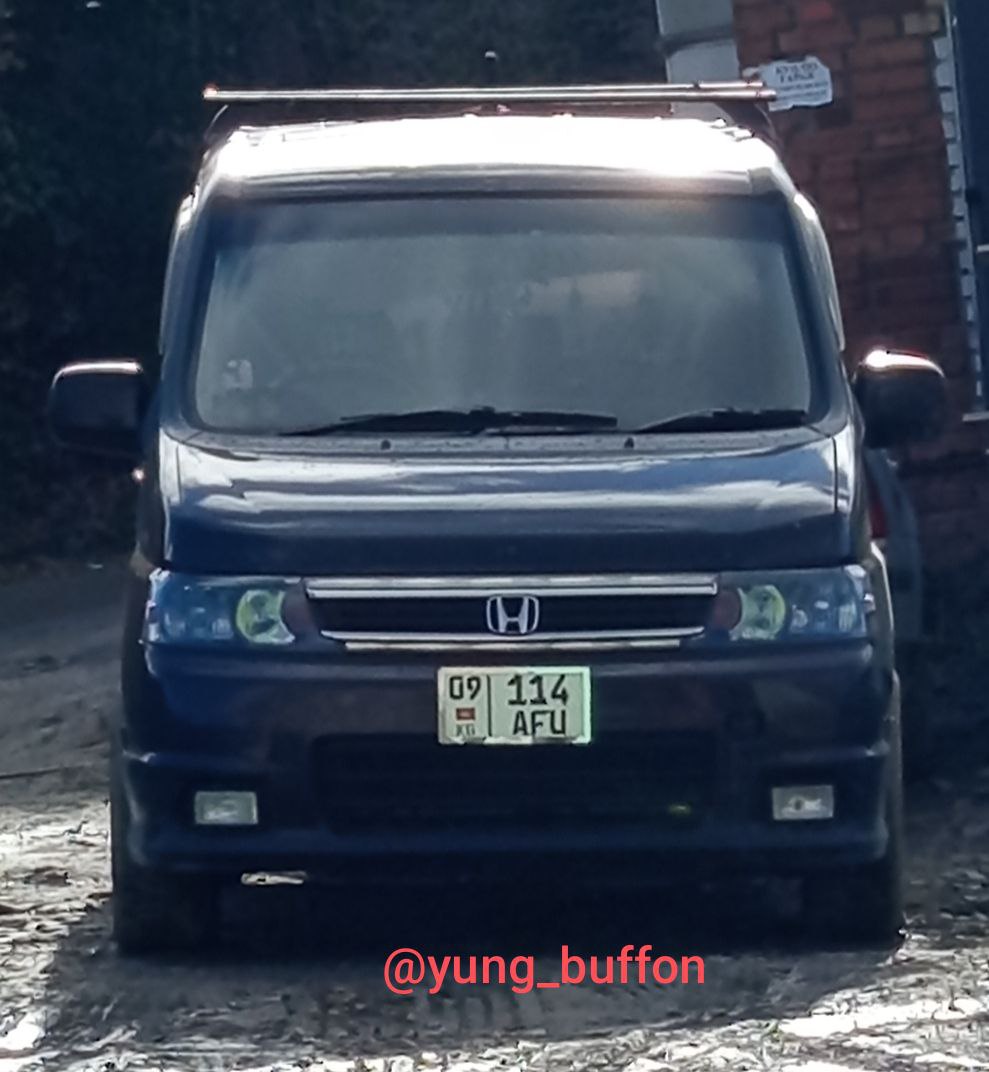 09 114 AFU, Honda Stepwgn 2nd gen (RF3), 2001–2005