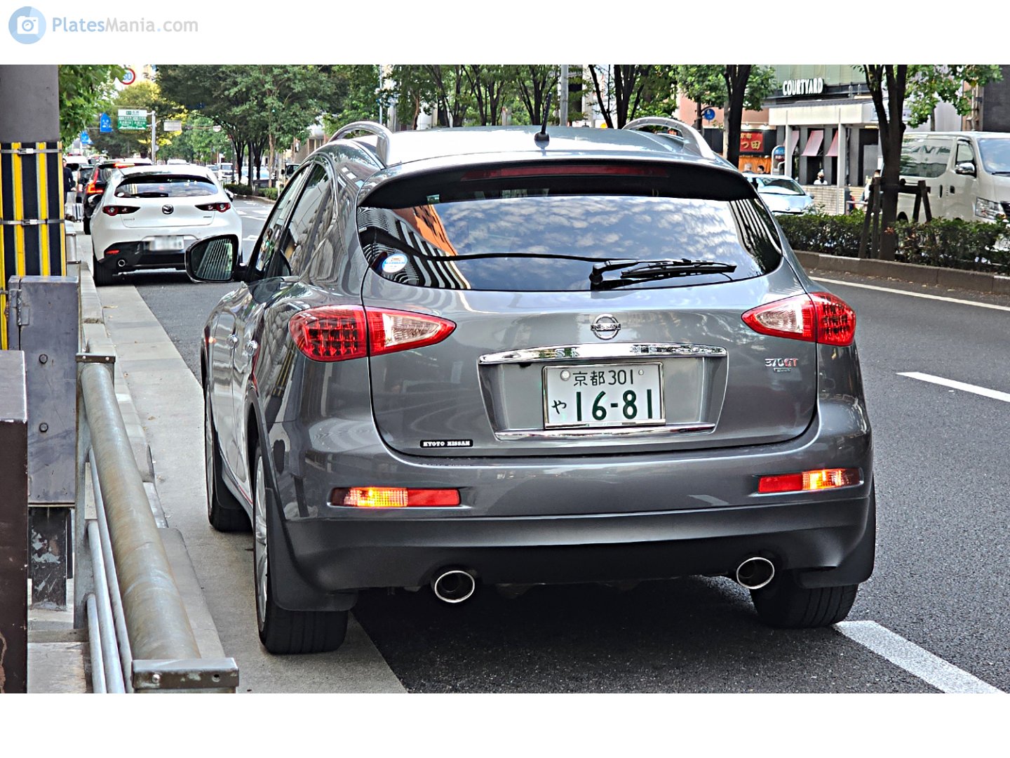 京都 301 や 1681, Nissan Skyline Crossover 1st gen (J50; JP-market), 2009–2016