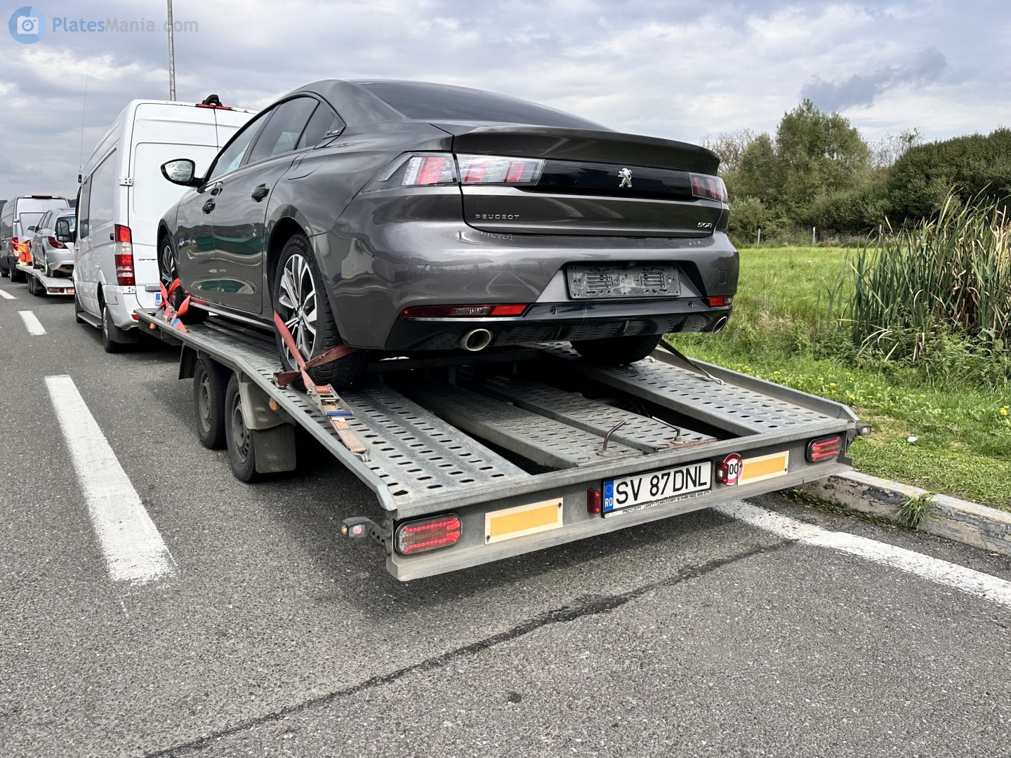 SV 87 DNL, Boro Trailers 