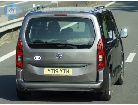YT19 YTH, Vauxhall Combo