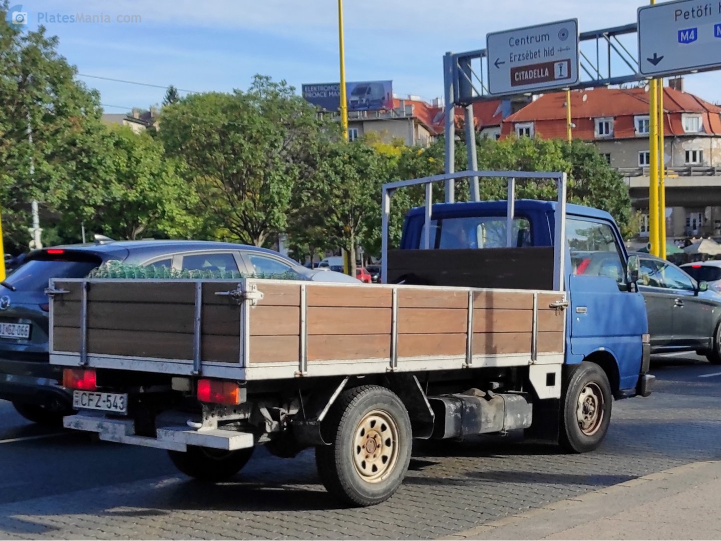 CFZ-543, Nissan Cabstar 3rd gen (F22/Atlas), 1982–1992
