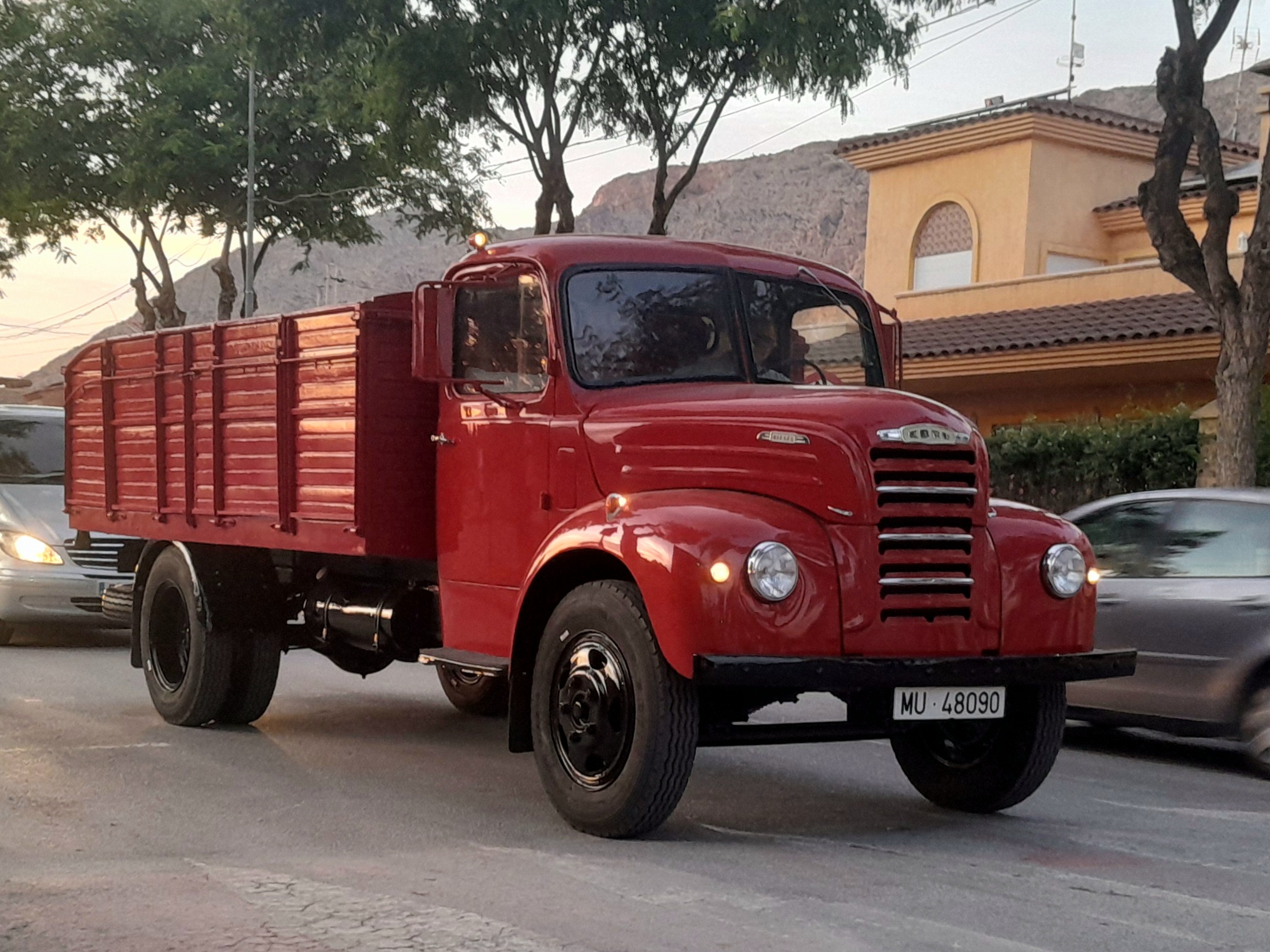 MU-48090, Ebro B-Series 