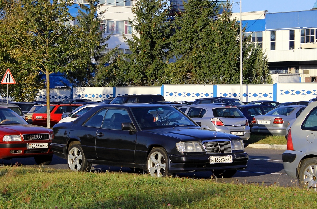 м 133 ух 777, Mercedes-Benz E-Klasse 1st gen Coupé (C124), 1987–1996