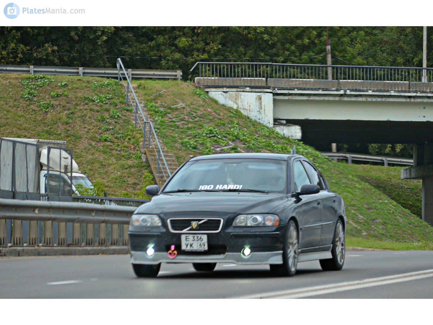 е 336 ук 69, Volvo S60 1st gen (384), 2001–2009