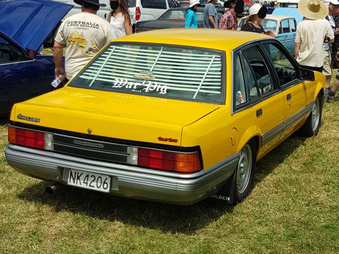 NK4206, Holden Commodore 1st gen Sedan (VL), facelift, 1986–1988
