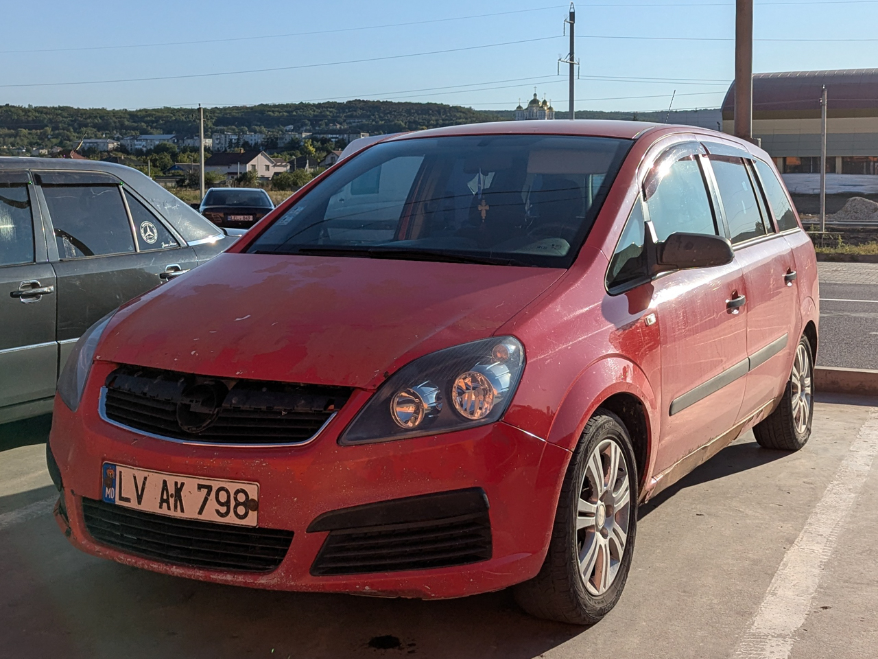 LV AK 798, Opel Zafira 2nd gen (Family) (B; A05), 2005–2014
