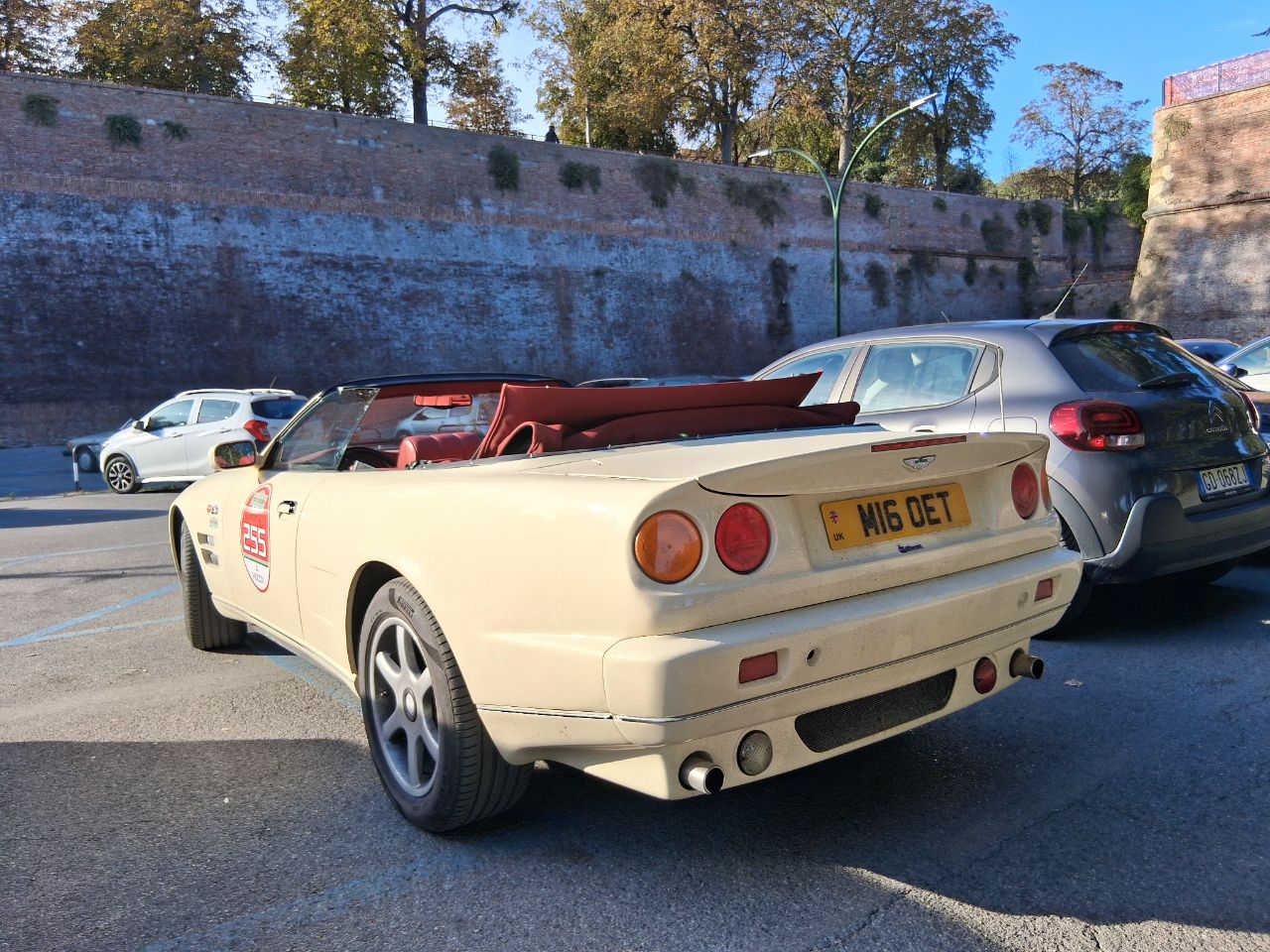 M16OET, Aston Martin V8 Volante 