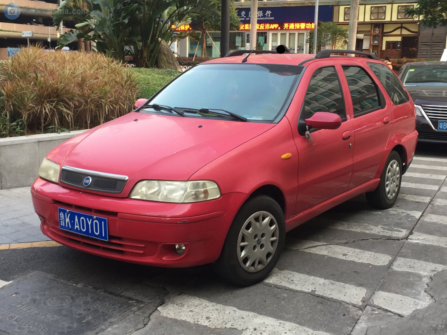 鲁K·A0Y01, FIAT Palio 1st gen Weekend (178), 1st facelift, 2000–2004