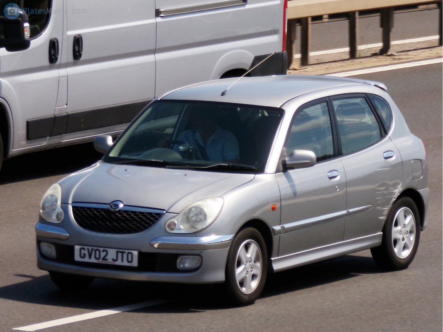 GV02JTO, Daihatsu Sirion 1st gen (M101), facelift, 2001–2004