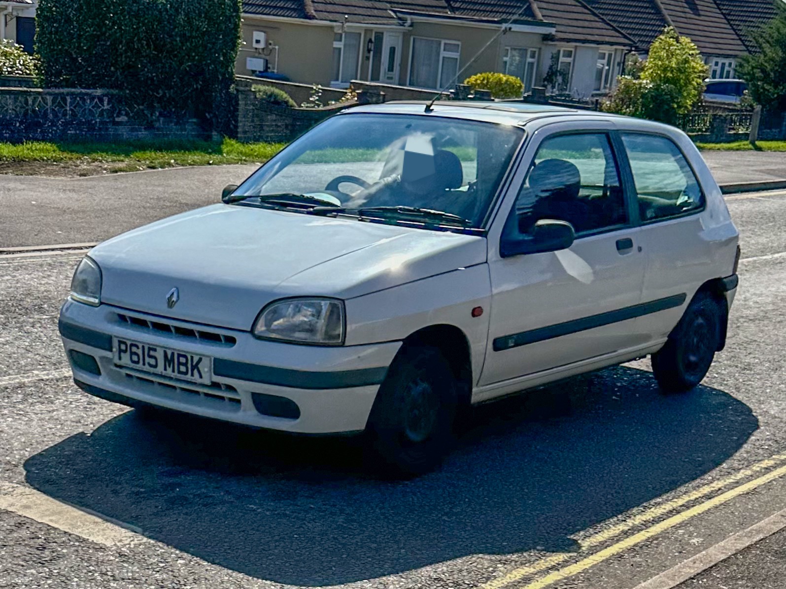 P615MBK, Renault Clio 1st gen 3-door Hatch (C57), facelift, 1996–1998