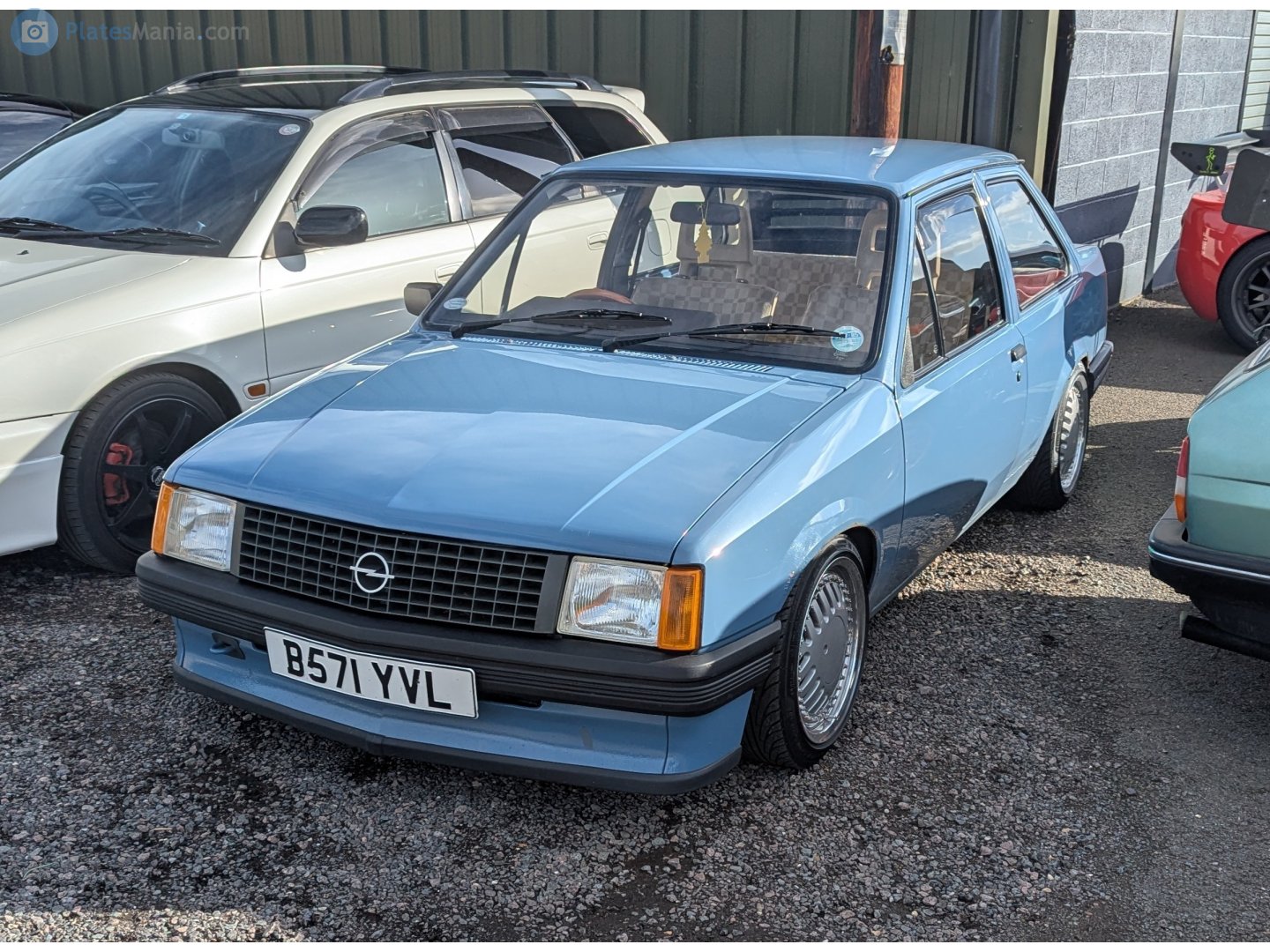 B571YVL, Vauxhall Nova 1st gen 2-door Sedan (A; S83), 1982–1985