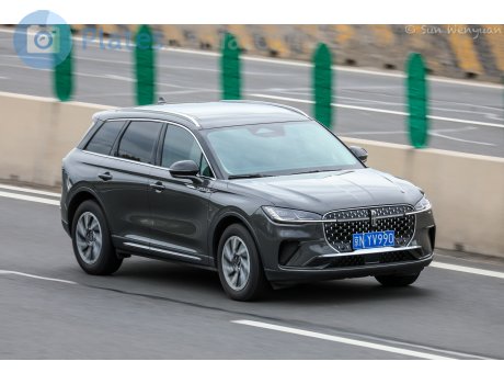 京N·YV990, Lincoln Corsair