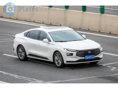 京Q·695J2, Ford Mondeo