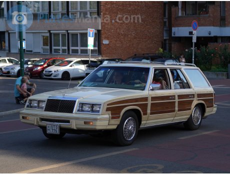 OT 07-76, Chrysler Town&Country