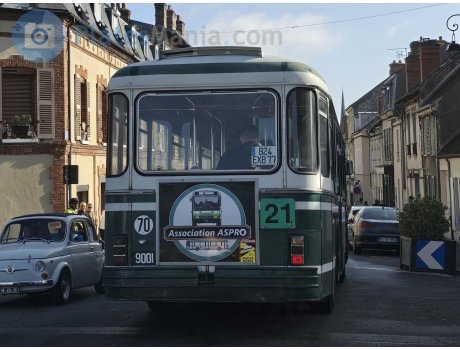 824 EXB 77, Renault SC-10