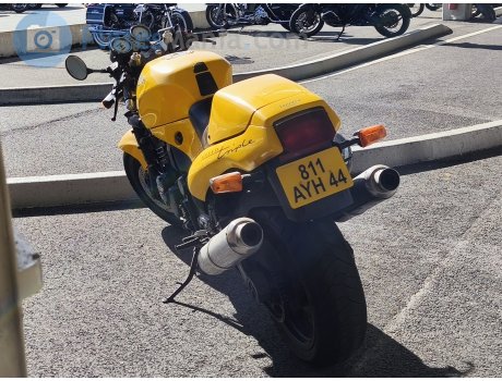 811 AYH 44, Triumph Motorcycles Speed Triple