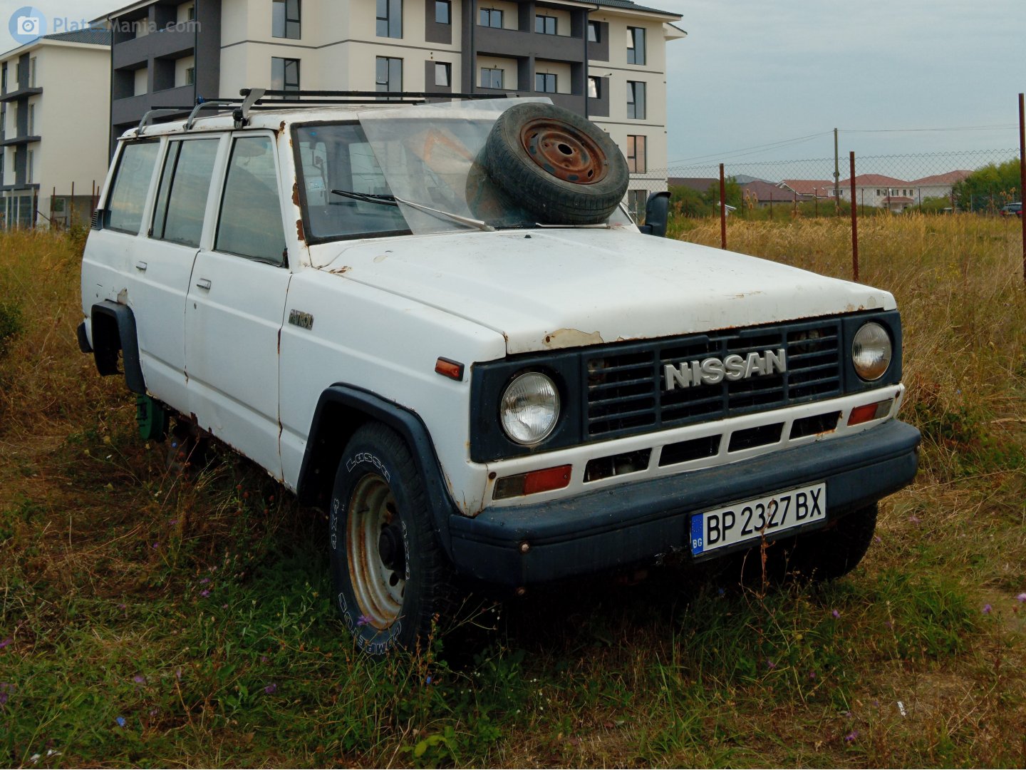 BP 2327 BX, Nissan Patrol 3rd gen 5-door SUV (160/260), 1980–2002
