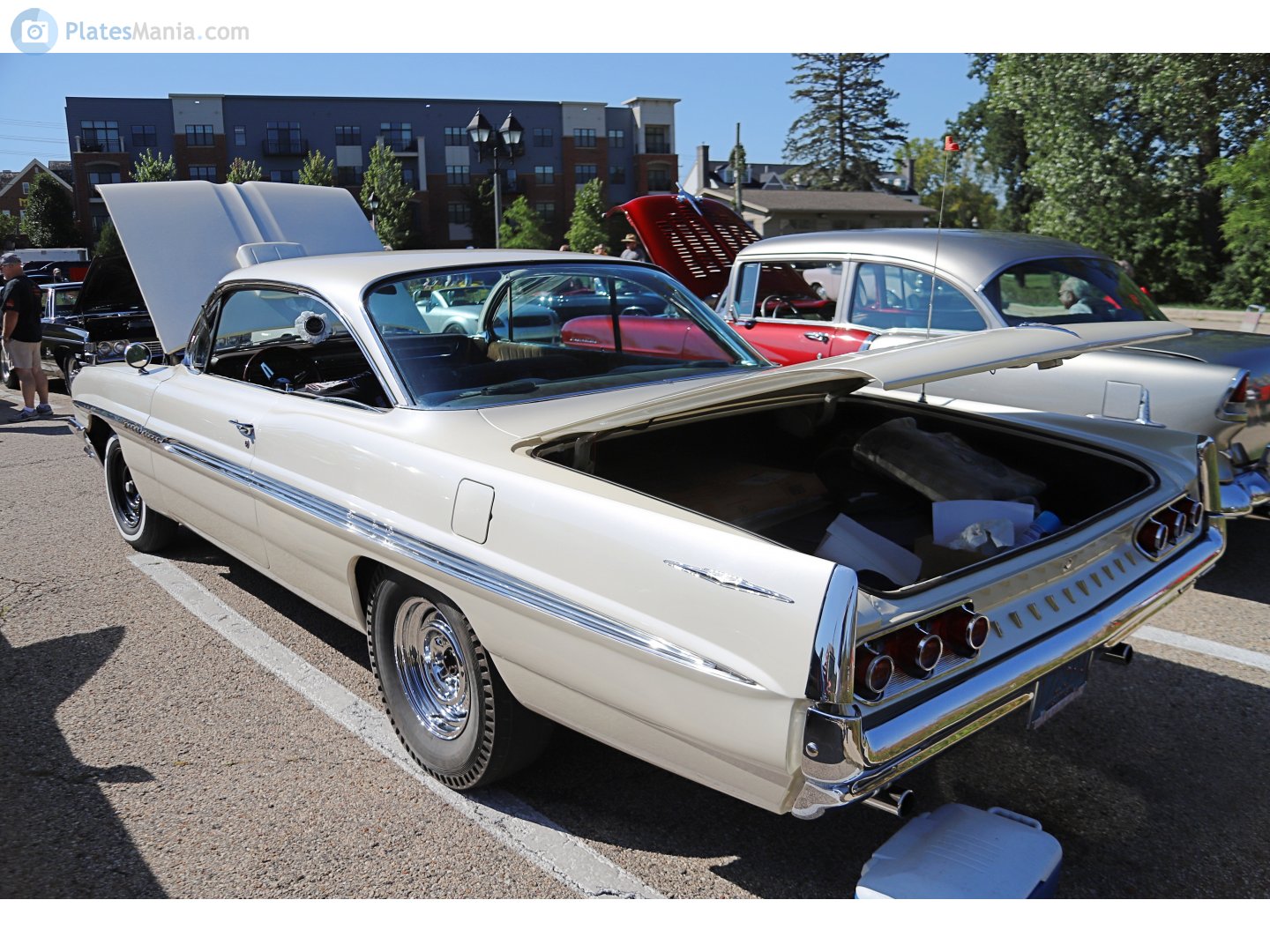 17259A, Pontiac Bonneville 3rd gen 1961 2-door Hardtop (2837; B-body), 1960–1961