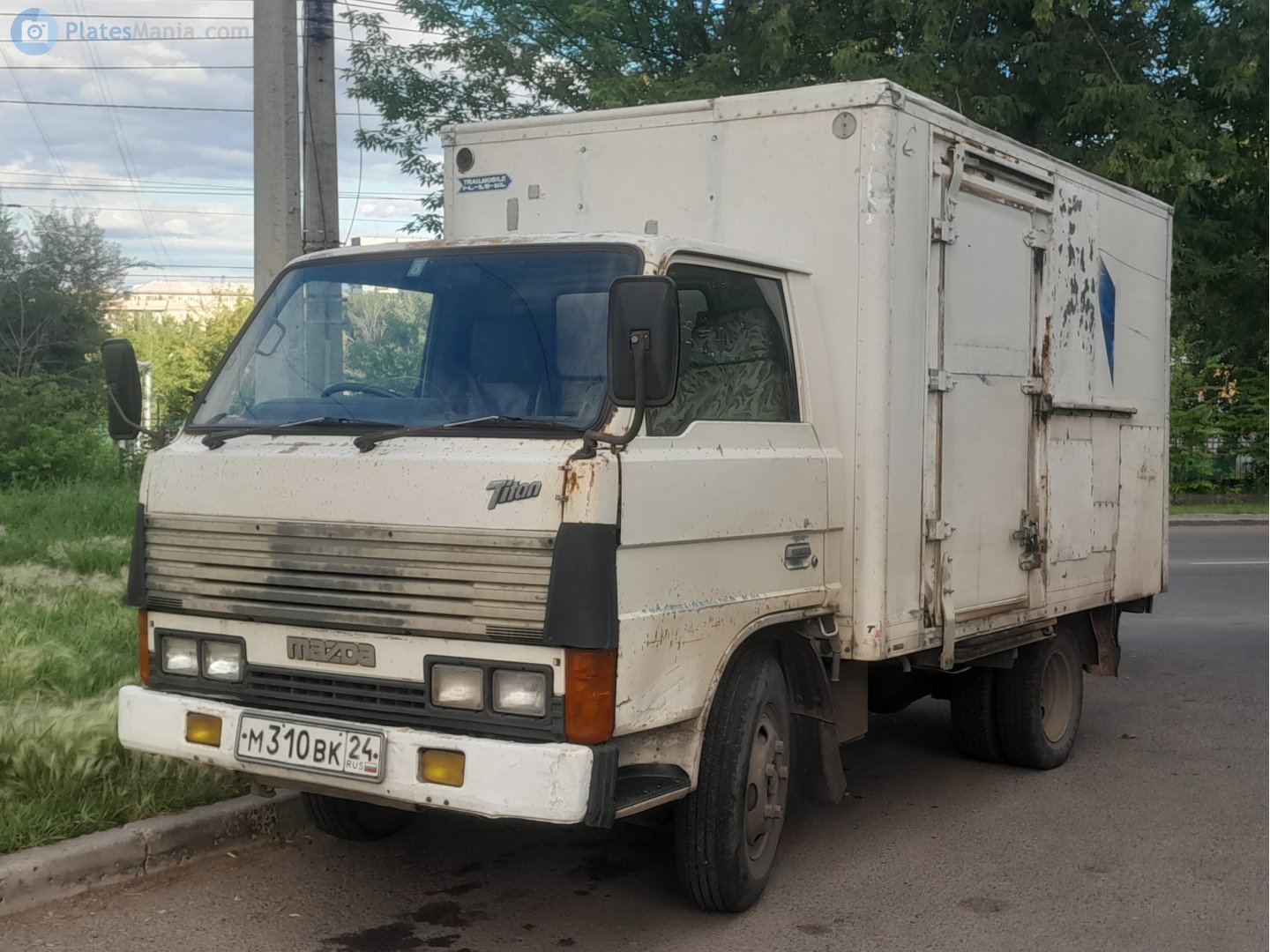 м 310 вк 24, Mazda Titan 2nd gen, 1980–1989