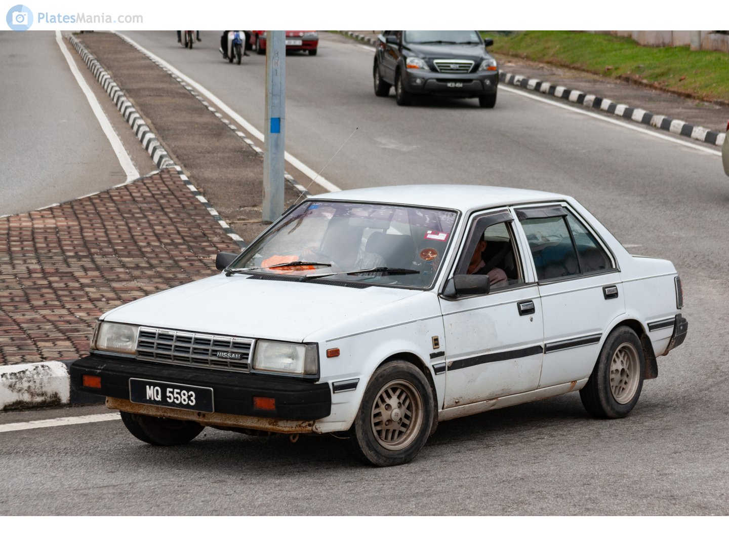 MQ 5583, Nissan Sunny 5th gen 4-door Sedan (B11), 1981–1985 (–1996 for others)