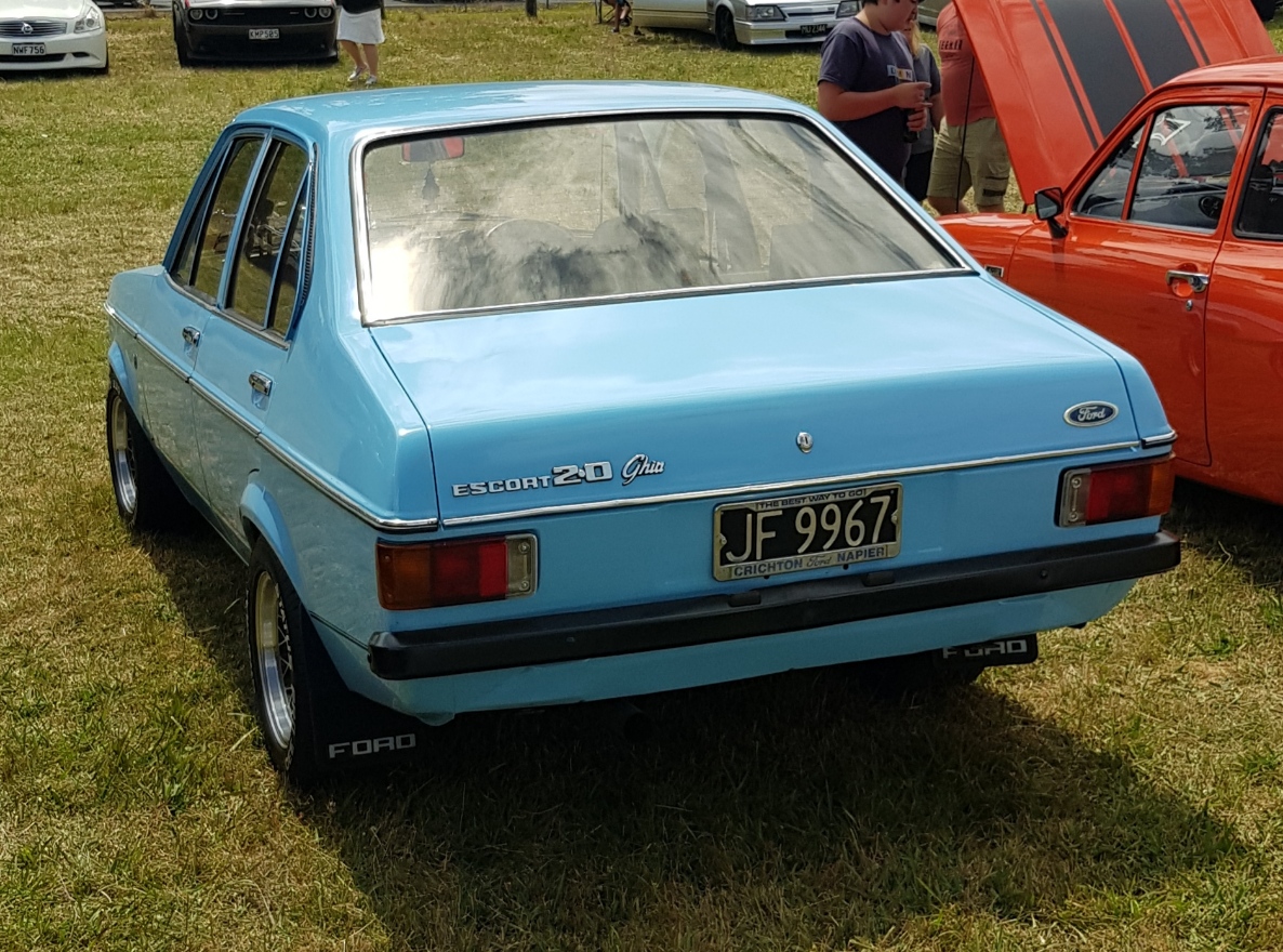 JF9967, Ford Escort 2nd gen 4-door Sedan (AFR), 1974–1980