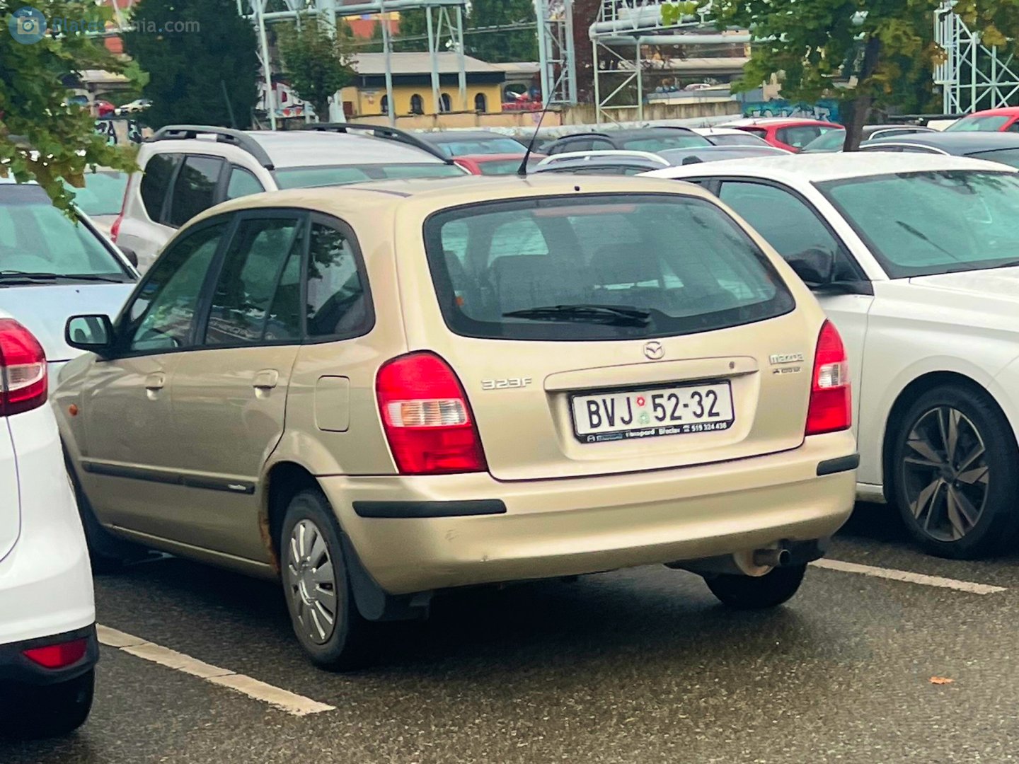 BVJ 52-32, Mazda 323 