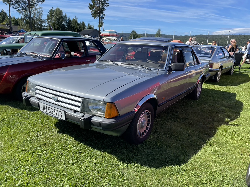 JU 52513, Ford Granada 2nd gen 4-door Sedan (GFU; EU-market), 1977–1985