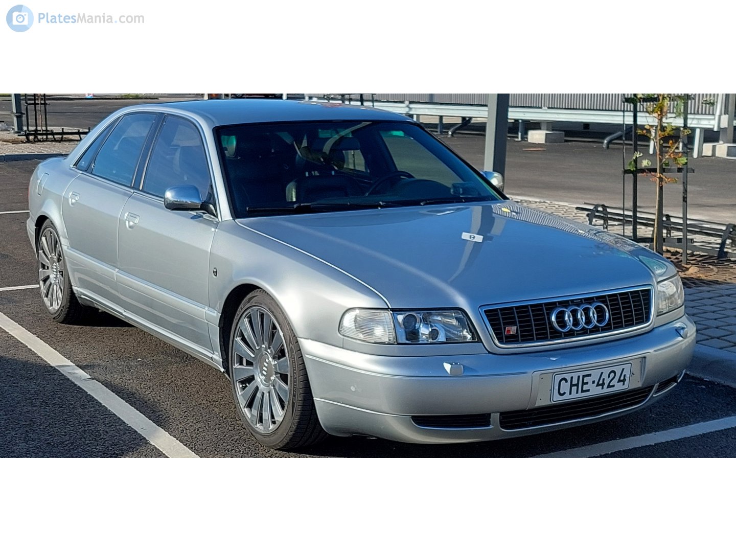 CHE-424, Audi S8 1st gen (D2/4D2/4D8), 1996–2002