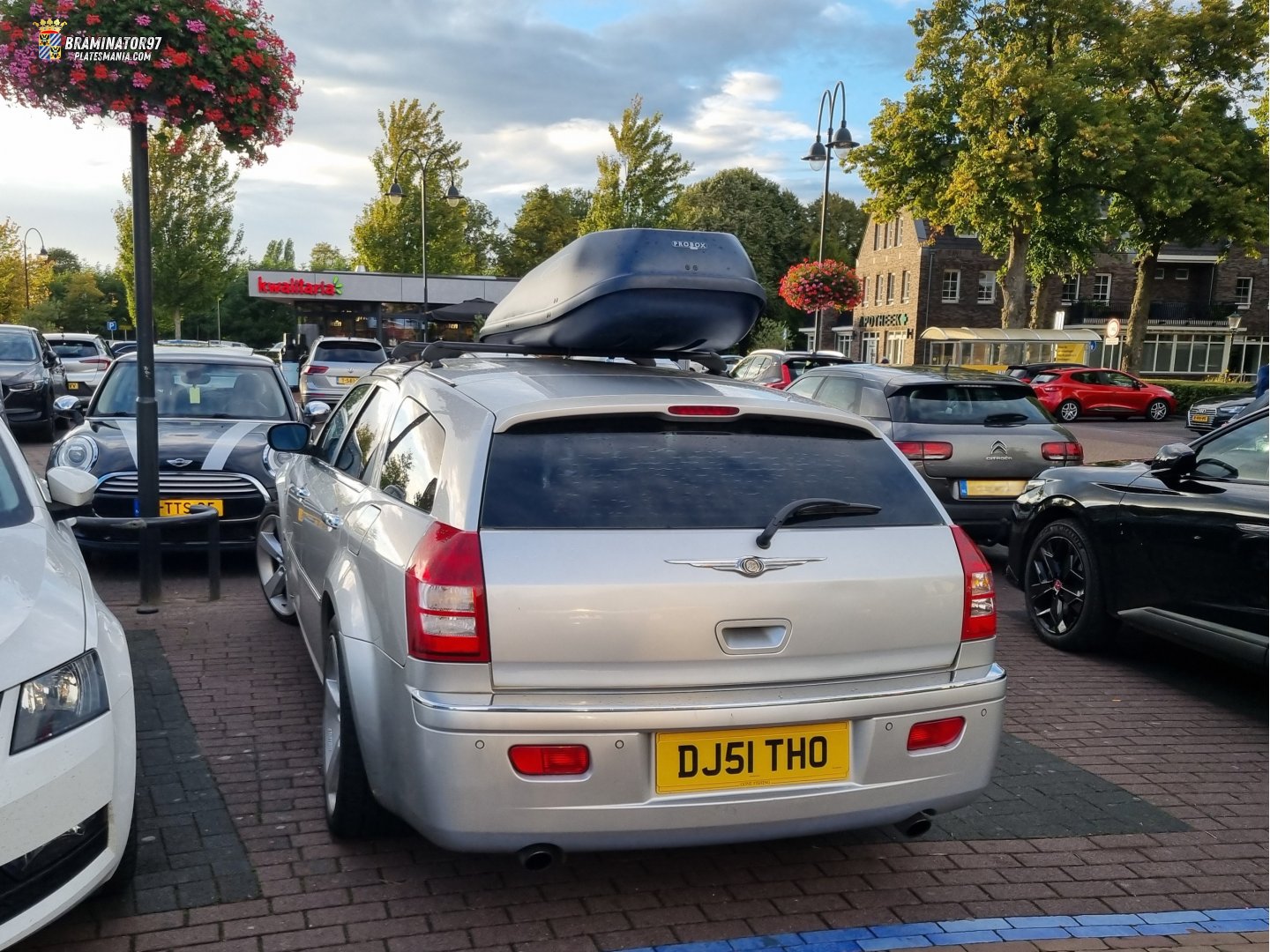 DJ51THO, Chrysler 300/300C 1st gen Touring (LX), 2004–2010